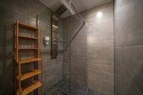 Mountain Shelter Apartments