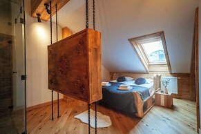 Mountain Shelter Apartments