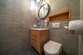 Mountain Shelter Apartments