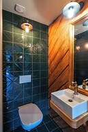 Mountain Shelter Apartments