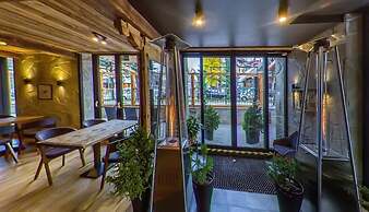 Mountain Shelter Apartments