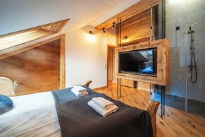 Mountain Shelter Apartments