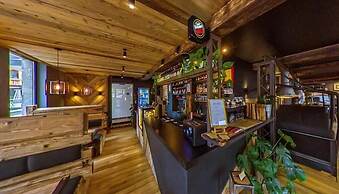 Mountain Shelter Apartments