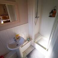 2BR Spacious City Centre Apartment