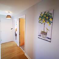 2BR Spacious City Centre Apartment