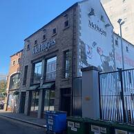 2BR Spacious City Centre Apartment