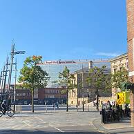 2BR Spacious City Centre Apartment