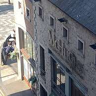 2BR Spacious City Centre Apartment