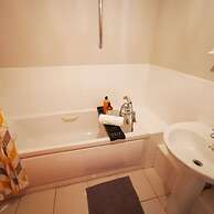 2BR Spacious City Centre Apartment