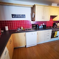 2BR Spacious City Centre Apartment