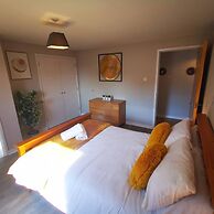 2BR Spacious City Centre Apartment