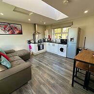 Forest View Cottage - Private Hot Tub