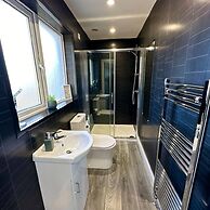 Forest View Cottage - Private Hot Tub