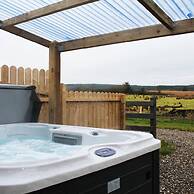 Forest View Cottage - Private Hot Tub