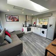 Forest View Cottage - Private Hot Tub