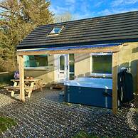 Forest View Cottage - Private Hot Tub