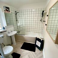 2BR City Side House in Belfast