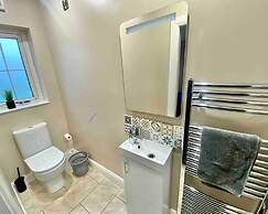 Forest View House Hot Tub Sleeps 9