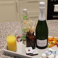 Forest View House Hot Tub Sleeps 9