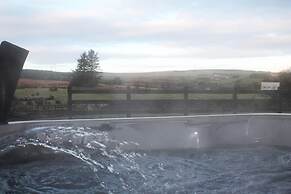 Forest View House Hot Tub Sleeps 9