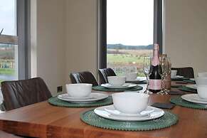 Forest View House Hot Tub Sleeps 9