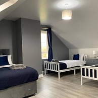 Forest View House Hot Tub Sleeps 9