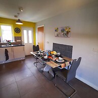 3BR Cosy Modern Stay