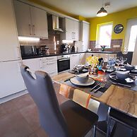 3BR Cosy Modern Stay