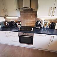 3BR Cosy Modern Stay