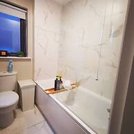 Belfast Central 2 Bedroom Luxurious Modern Stay