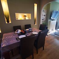 2BR Cozy Duplex in Belfast