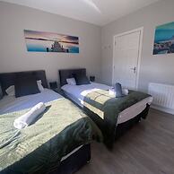 2BR Cozy Duplex in Belfast
