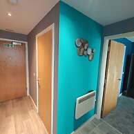 2BR Stunning City Centre Apt