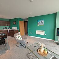 2BR Stunning City Centre Apt