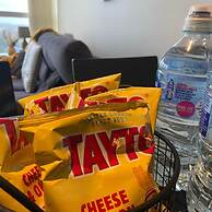 2BR Stunning City Centre Apt