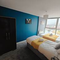 2BR Stunning City Centre Apt