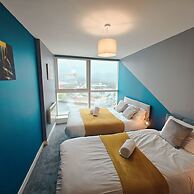 2BR Stunning City Centre Apt