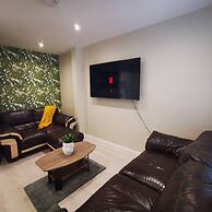4BR Modern Botanic House