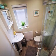 4BR Modern Botanic House