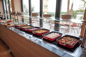 Hayat Sky Hotel