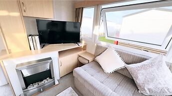 Impeccable 2-bed Static Caravan in Morecambe