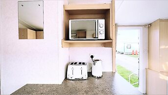 Impeccable 2-bed Static Caravan in Morecambe