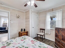 Flirtly Flamingo Rp203a 2 Bedroom Duplex by RedAwning