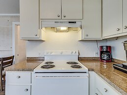 Flirtly Flamingo Rp203a 2 Bedroom Duplex by RedAwning