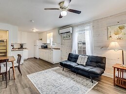 Flirtly Flamingo Rp203a 2 Bedroom Duplex by RedAwning