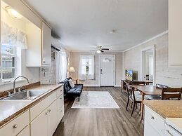 Flirtly Flamingo Rp203a 2 Bedroom Duplex by RedAwning