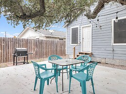 Merry Macaw Rp203b 1 Bedroom Duplex by RedAwning