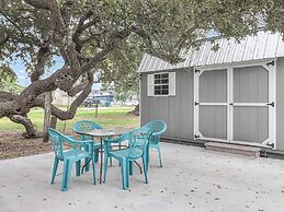 Merry Macaw Rp203b 1 Bedroom Duplex by RedAwning