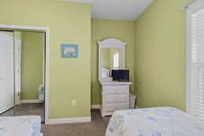 River Crossing #522 2 Bedroom Condo by RedAwning