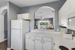 River Crossing #522 2 Bedroom Condo by RedAwning